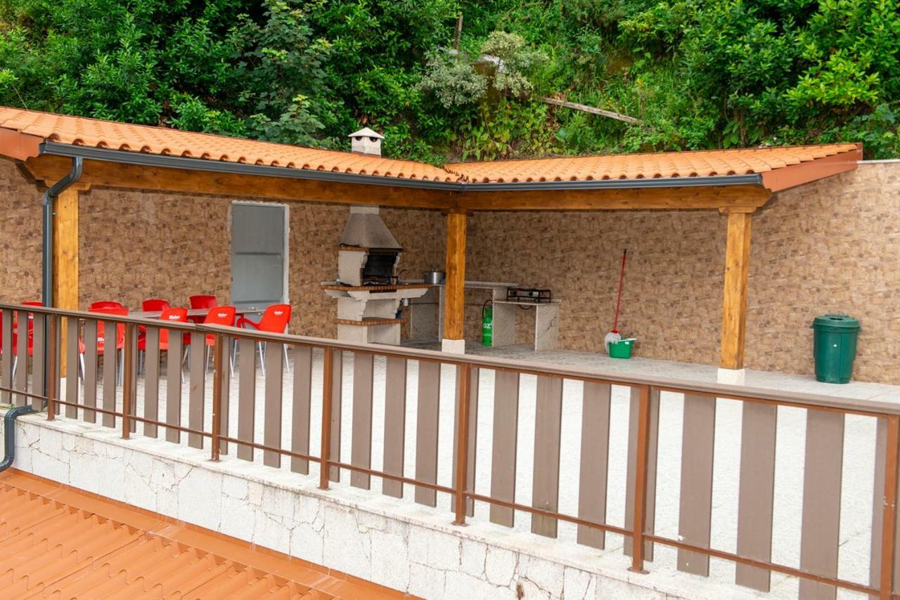 Вілла Casa Encosta Do Geres-Ferias No Geres Вієйра-ду-Міню Екстер'єр фото